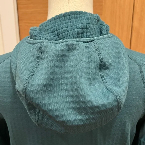 Patagonia® Worn Wear | Womens R1® | Full-Zip Hoody | Medium - Picture 7 of 11